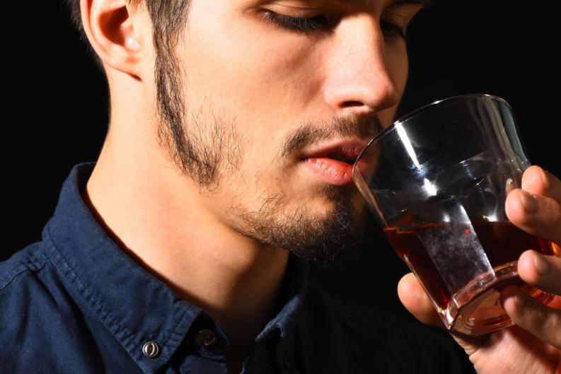 En este momento estás viendo 6 cosas que suceden a tu cuerpo cuando deja de tomar alcohol