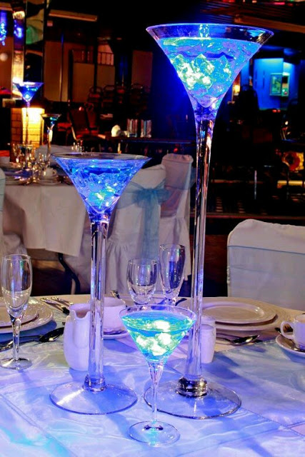 En este momento estás viendo Hermosos centros de mesa con copas de cristal