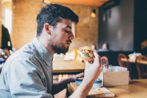 Lee más sobre el artículo Consejos con los que perderás peso y no pasarás hambre