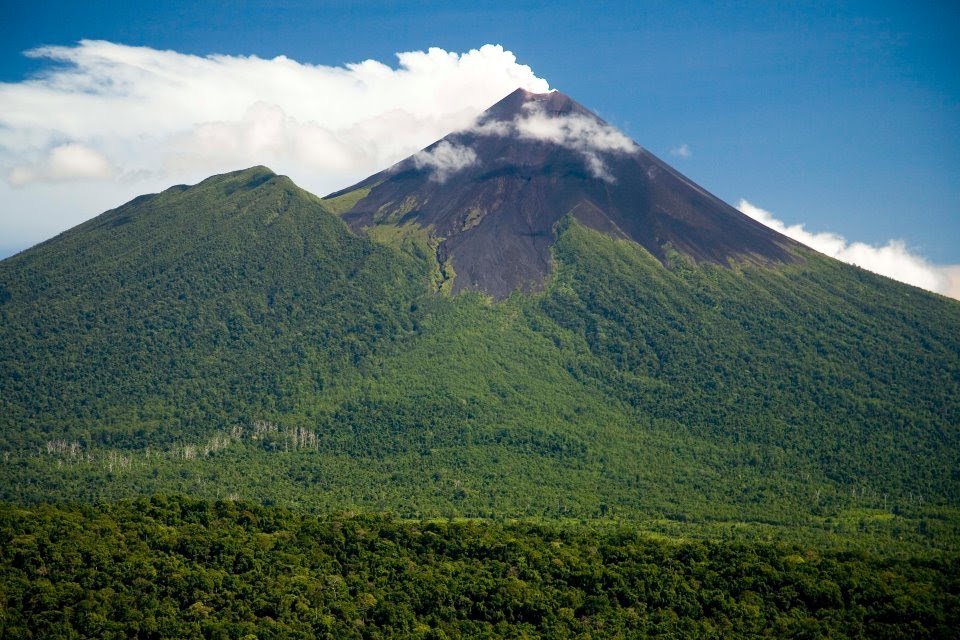 En este momento estás viendo Los 10 volcanes mas activos del mundo